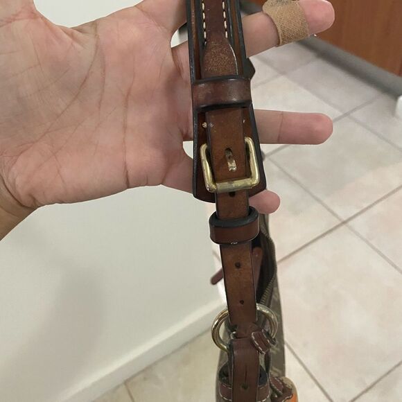 Dooney & Bourke Pouchette bag - Picture 7 of 8